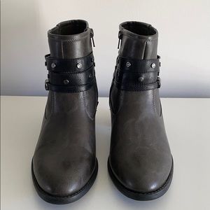 White Mountain Booties